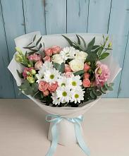 Букет цветов из:  Розы, Лизиантусы и Хризантемы в Званном
