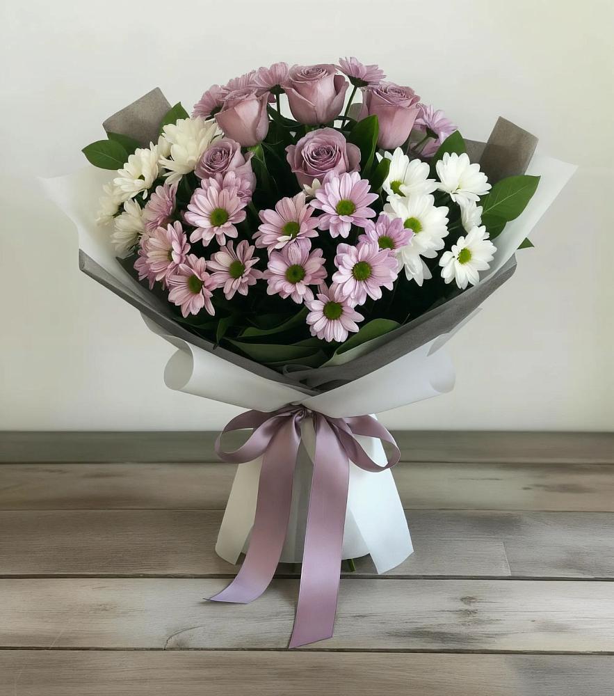 Букет цветов из: Хризантемы и Розы в Званном