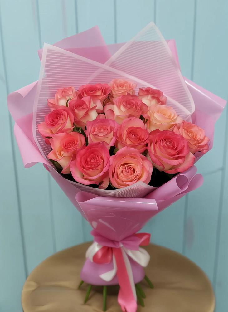 Букет 15 Розовых роз Равель в Званном