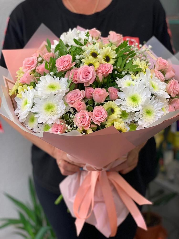 Букет цветов из: Розы и Хризантемы в Званном