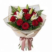 Букет цветов из:  Лилии и Розы в Званном