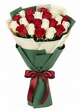 Букет Микс из красных и белых роз #REPLACE_PRED# Званном
