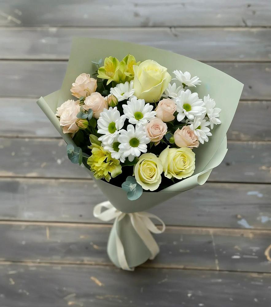 Букет цветов из: Альстромерии, Розы и Хризантемы в Званном