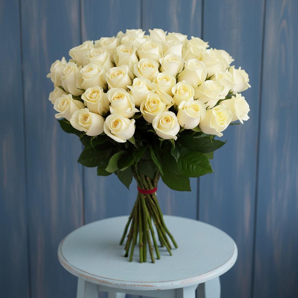 Букет 51 Белая роза Эдлесс Лав в Званном