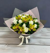 Букет цветов из:  Орхидеи и Розы #REPLACE_PRED# Званном