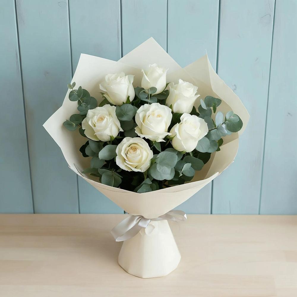 Букет Белые розы в Эвкалипте в Званном