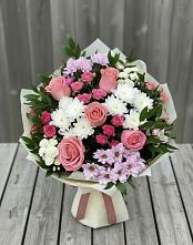 Букет цветов из:  Альстромерии, Гвоздики, Розы и Хризантемы в Званном