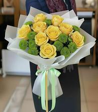 Букет цветов из:  Хризантемы и Розы в Званном