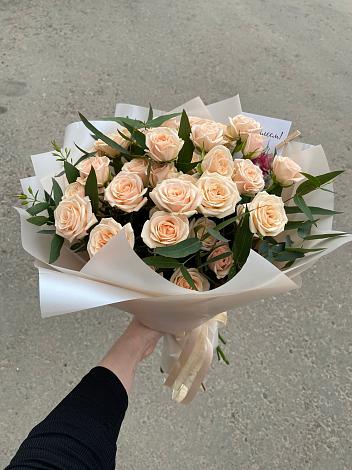 Букет Кремовые розы Латте в Званном