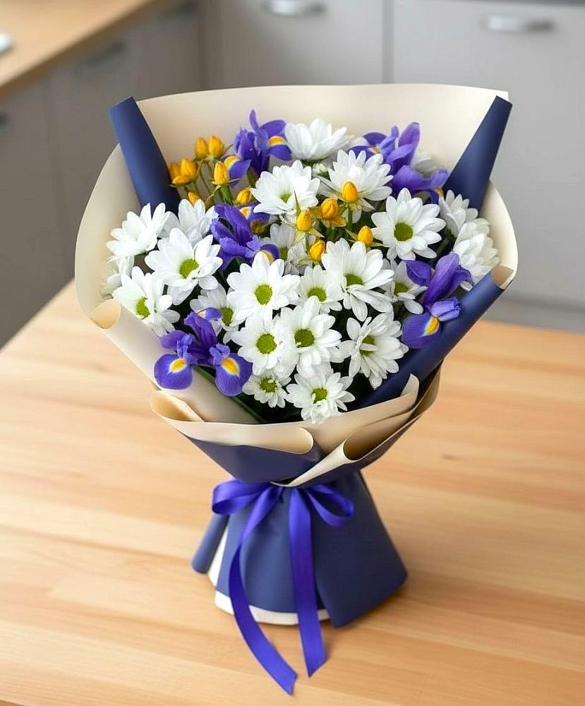 Букет цветов из: Розы, Ирисы и Хризантемы в Званном