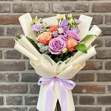 Букет цветов из:  Лизиантусы и Розы #REPLACE_PRED# Званном