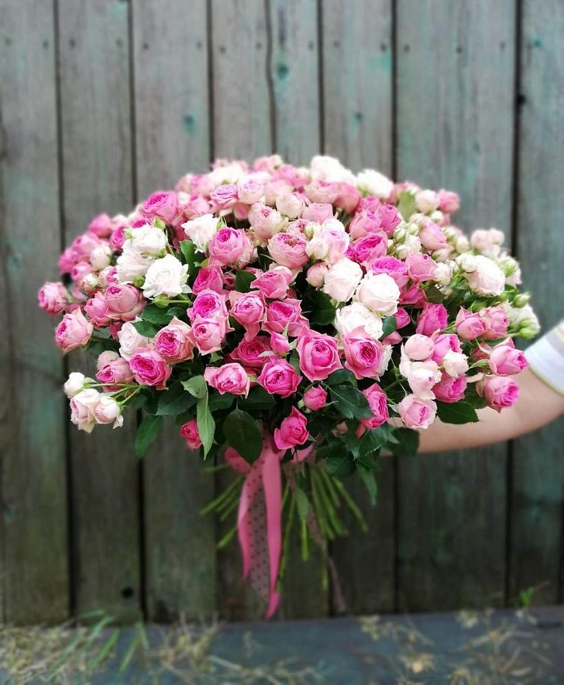 Букет Розовые кустовые розы Натали и Лав Лидия в Званном