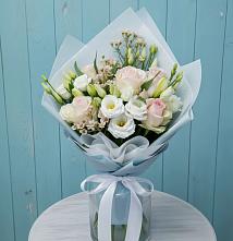 Букет цветов из:  Розы и Лизиантусы в Званном