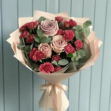 Букет цветов из:  Гвоздики и Розы в Званном