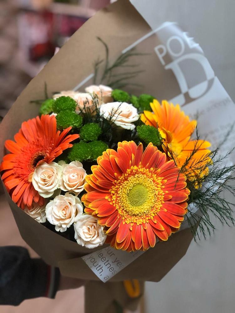 Букет цветов из: Герберы, Хризантемы и Розы в Званном