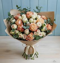 Букет цветов из:  Альстромерии и Розы #REPLACE_PRED# Званном