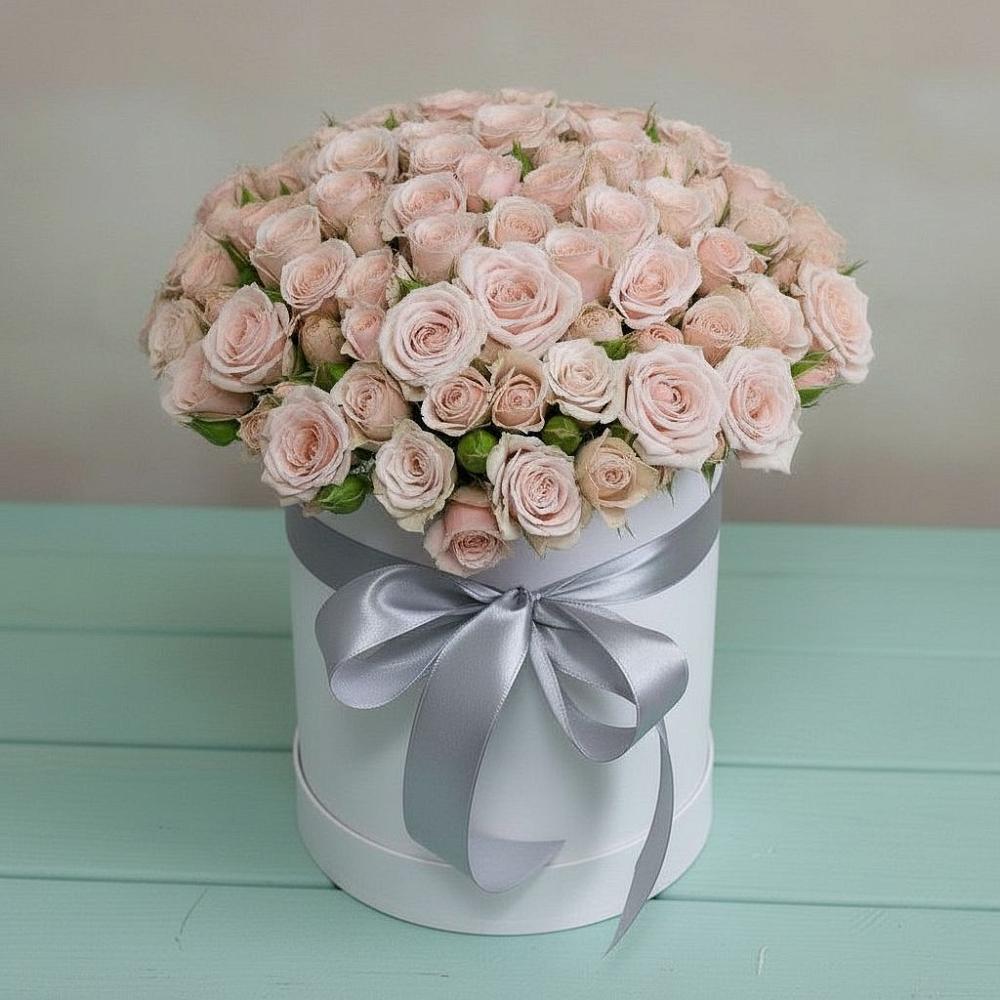 Цветочная композиция из Розы в шляпной коробке в Званном